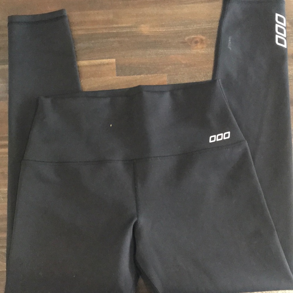 Super cute Lorna Jane 7/8 leggings Med